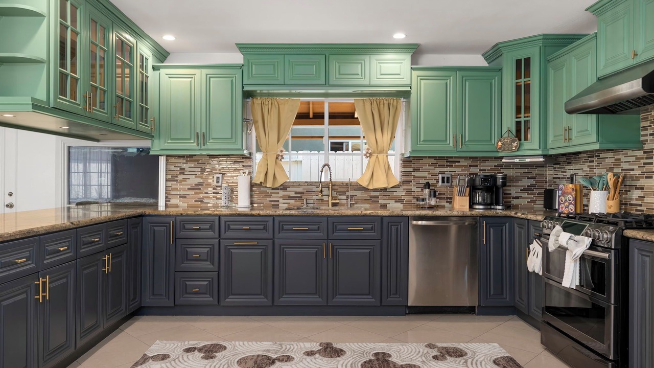 Photo of Kitchen in Midway City
