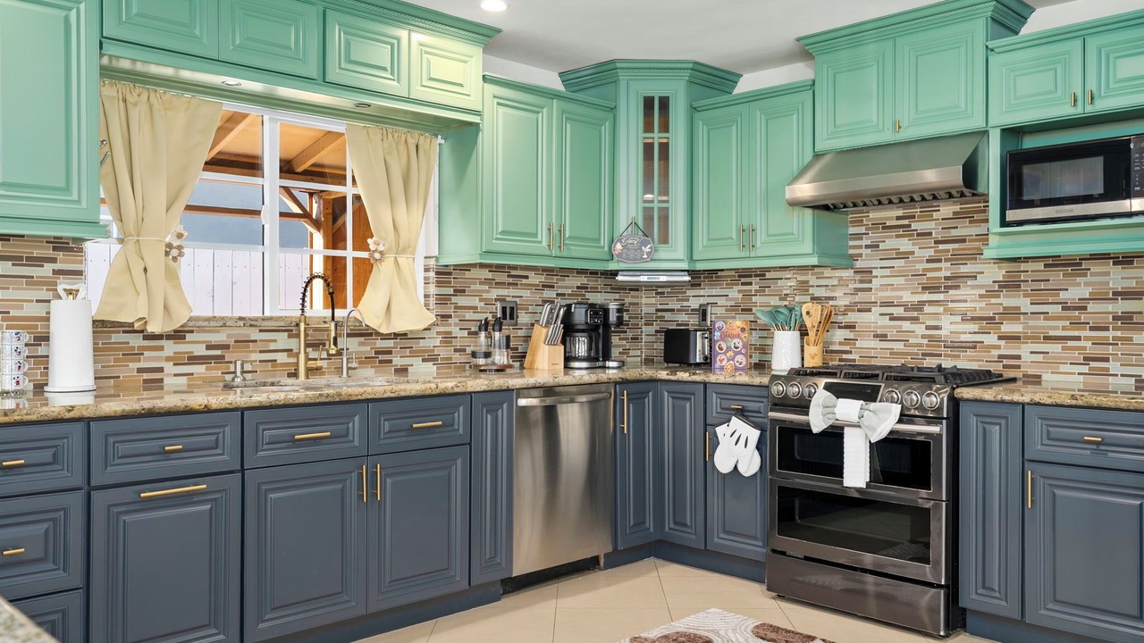 Photo of Kitchen in Midway City