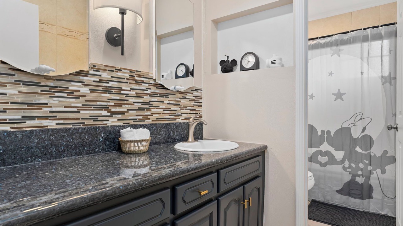 Photo of Bathroom in Midway City