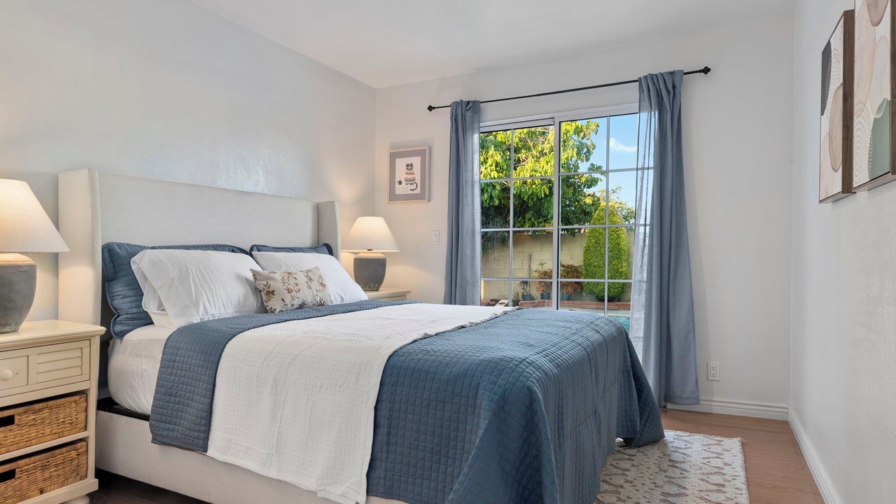Photo of Bedroom in Midway City