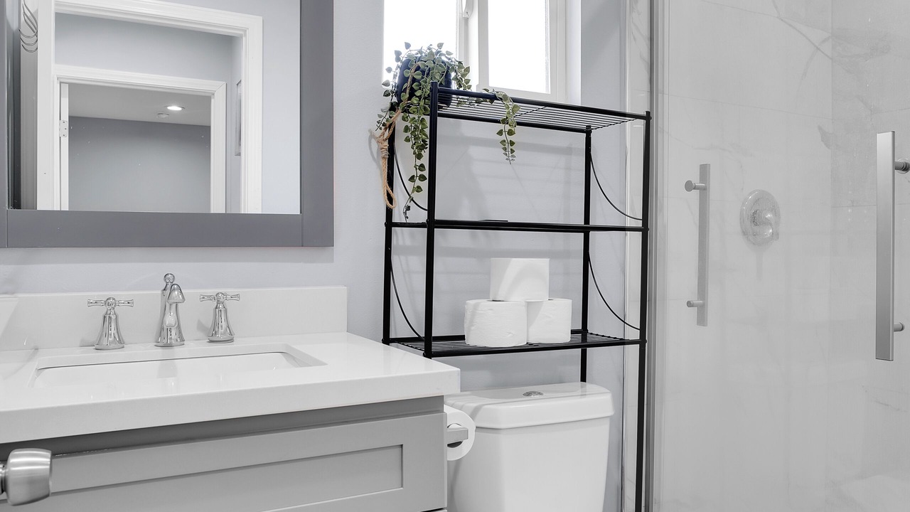 Photo of Bathroom in Southeast Anaheim