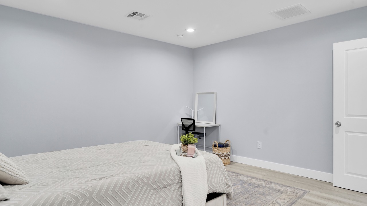 Photo of Bedroom in Southeast Anaheim