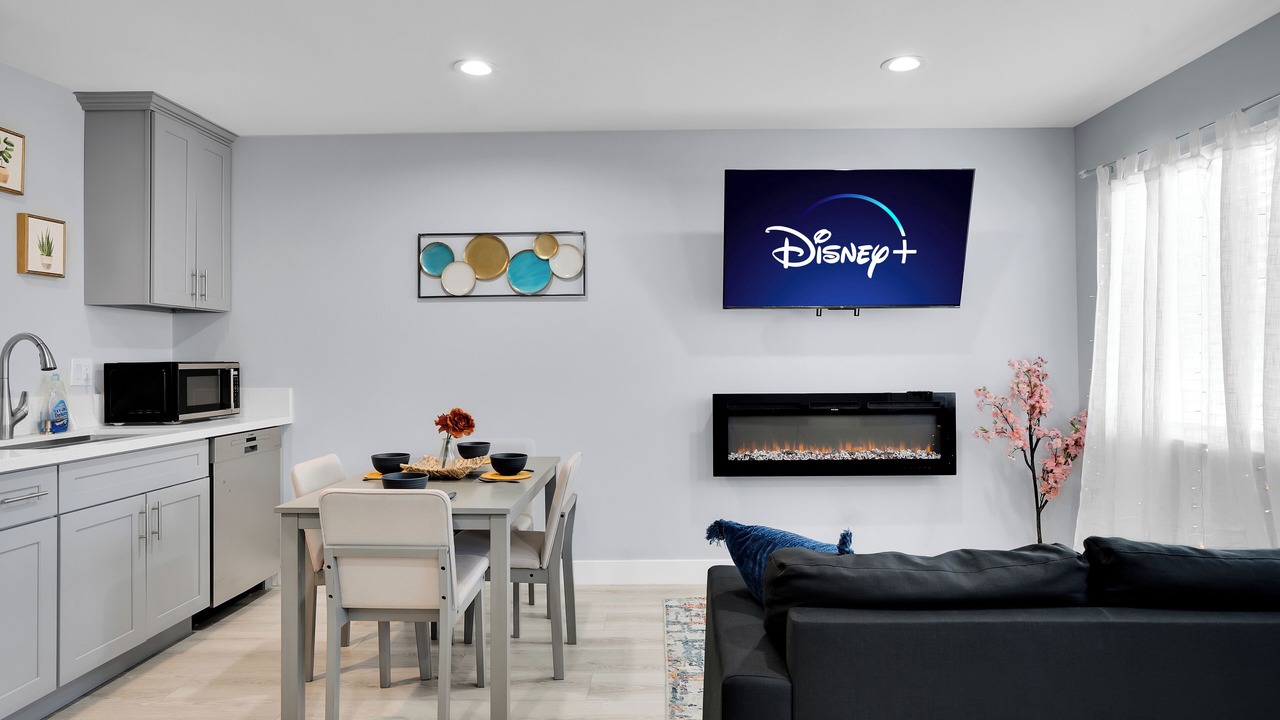 Photo of Livingroom in Southeast Anaheim