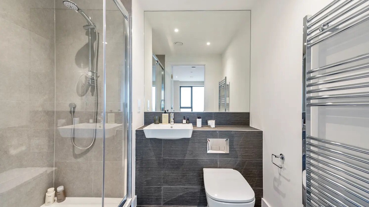 Photo of Bathroom in Bromley North