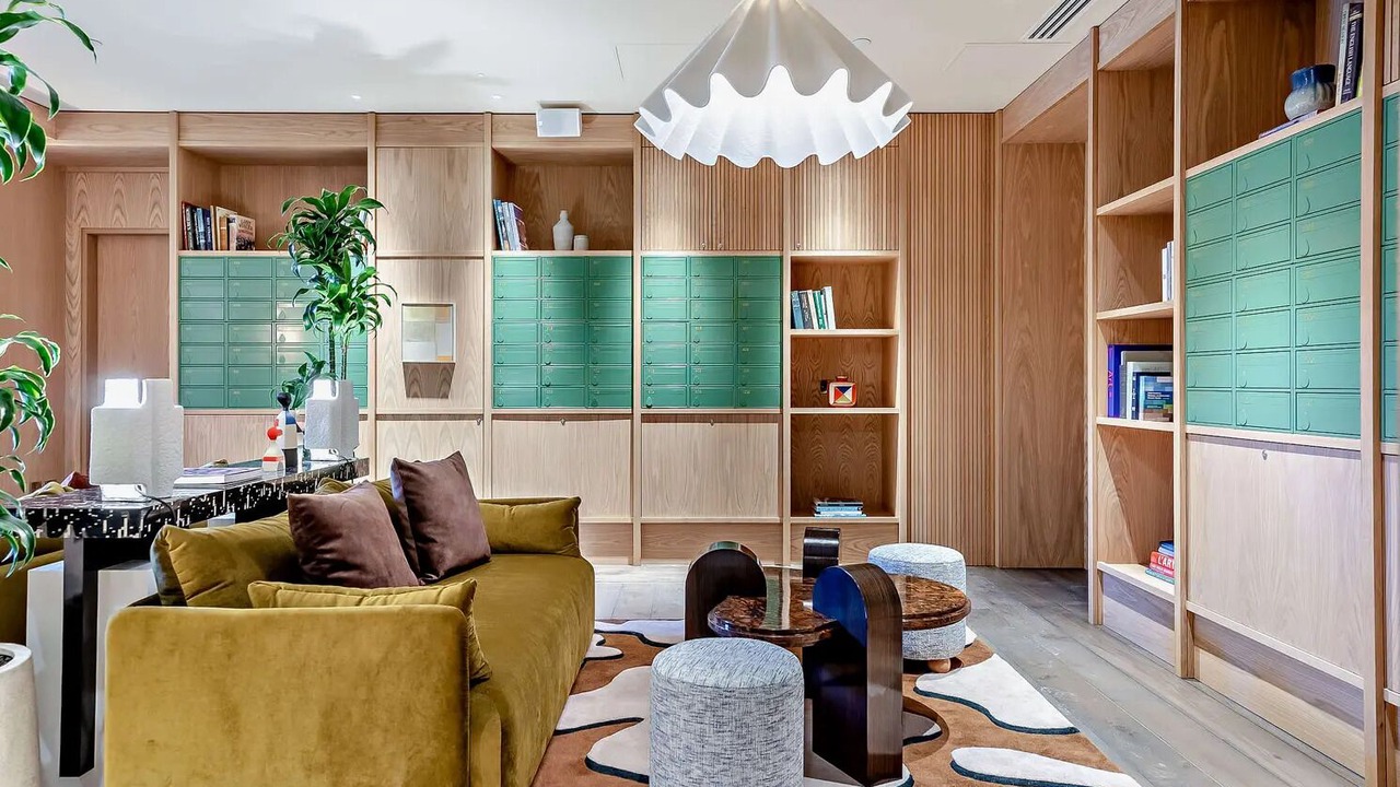 Photo of Livingroom in Bromley North