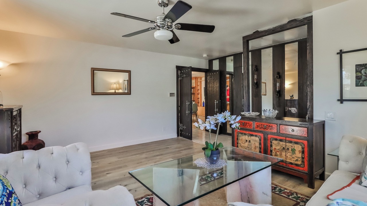 Photo of Livingroom in West Hills