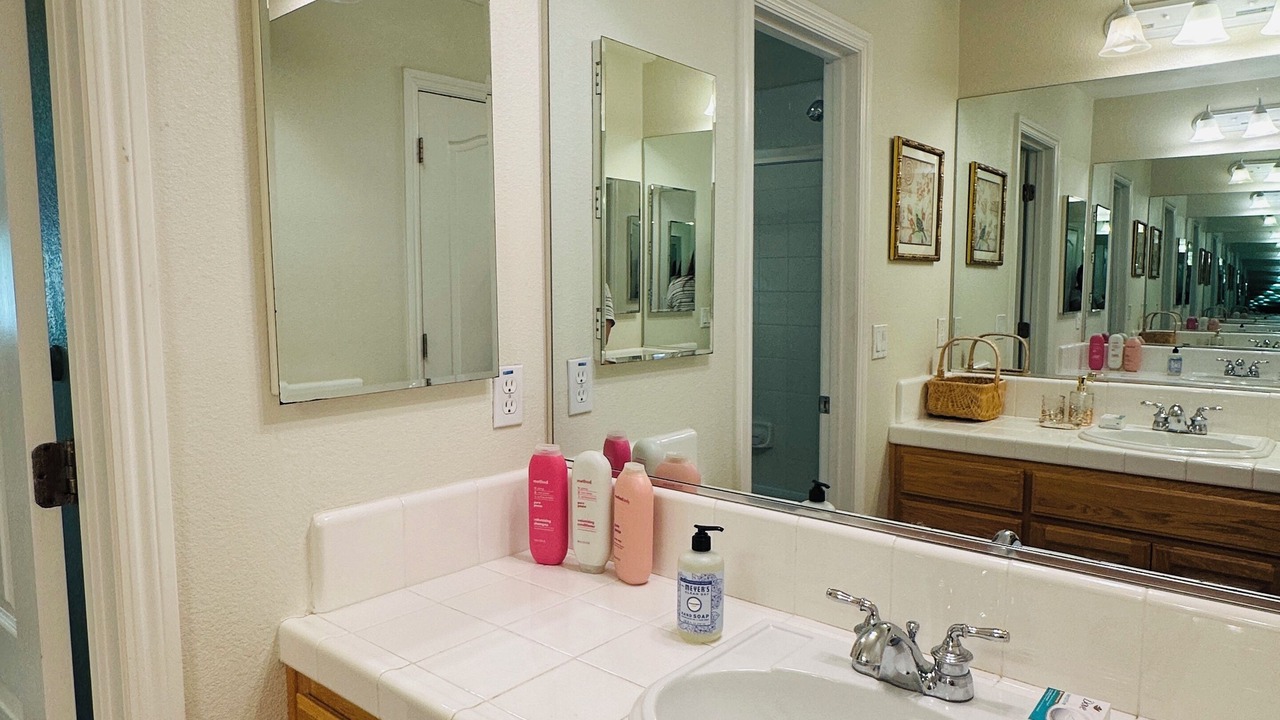 Photo of Bathroom in Fairview