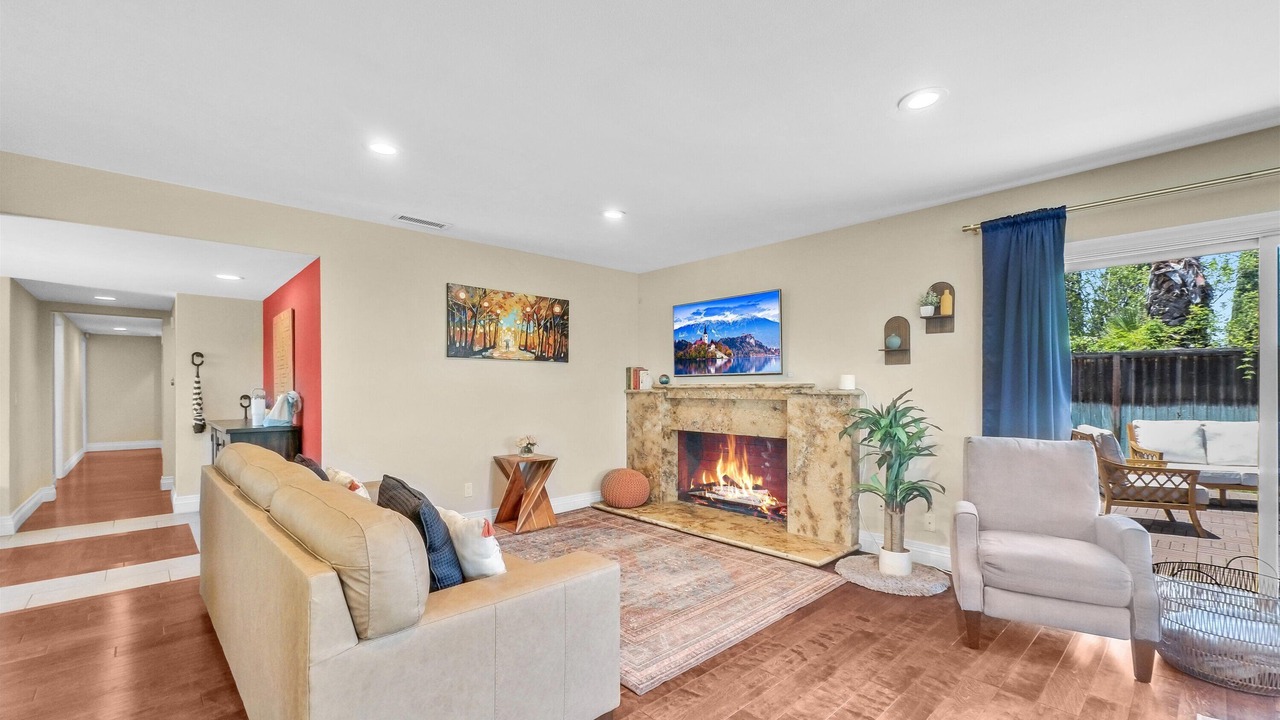 Photo of Livingroom in West Covina