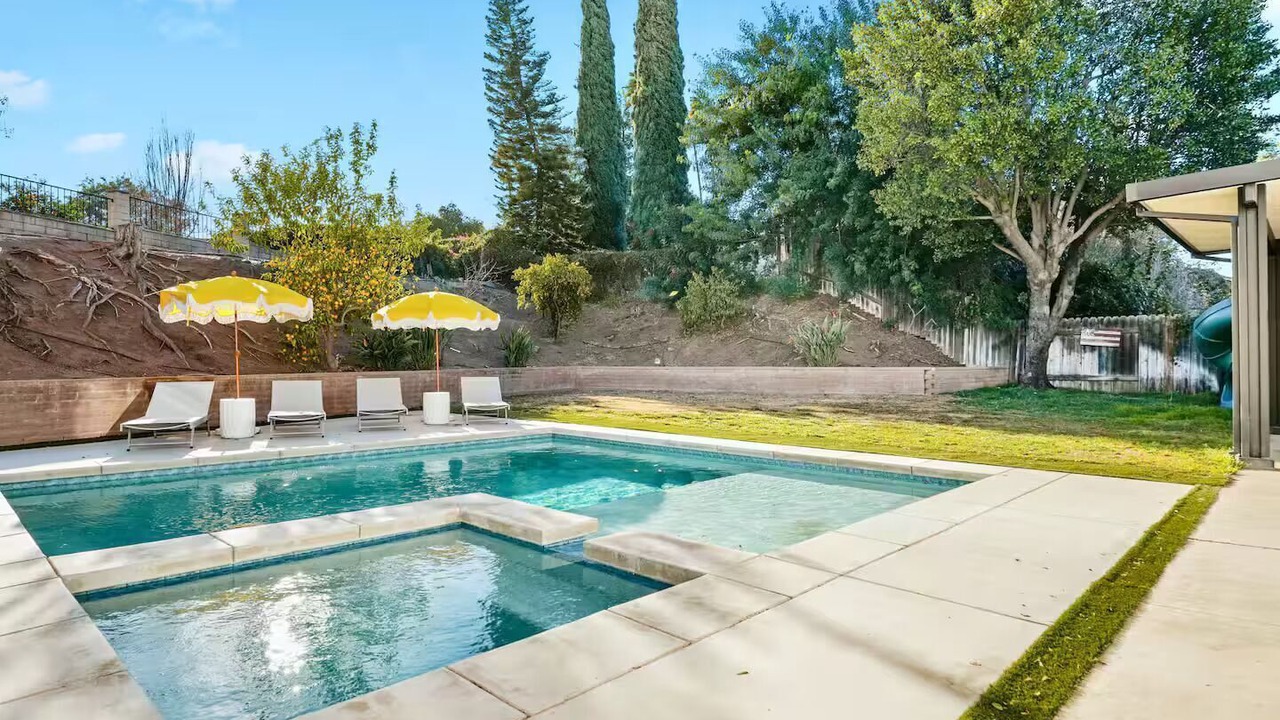Photo of Outdoor in Estates at Canyon Crest
