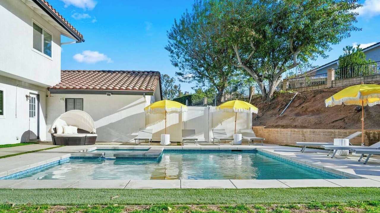 Photo of Outdoor in Estates at Canyon Crest