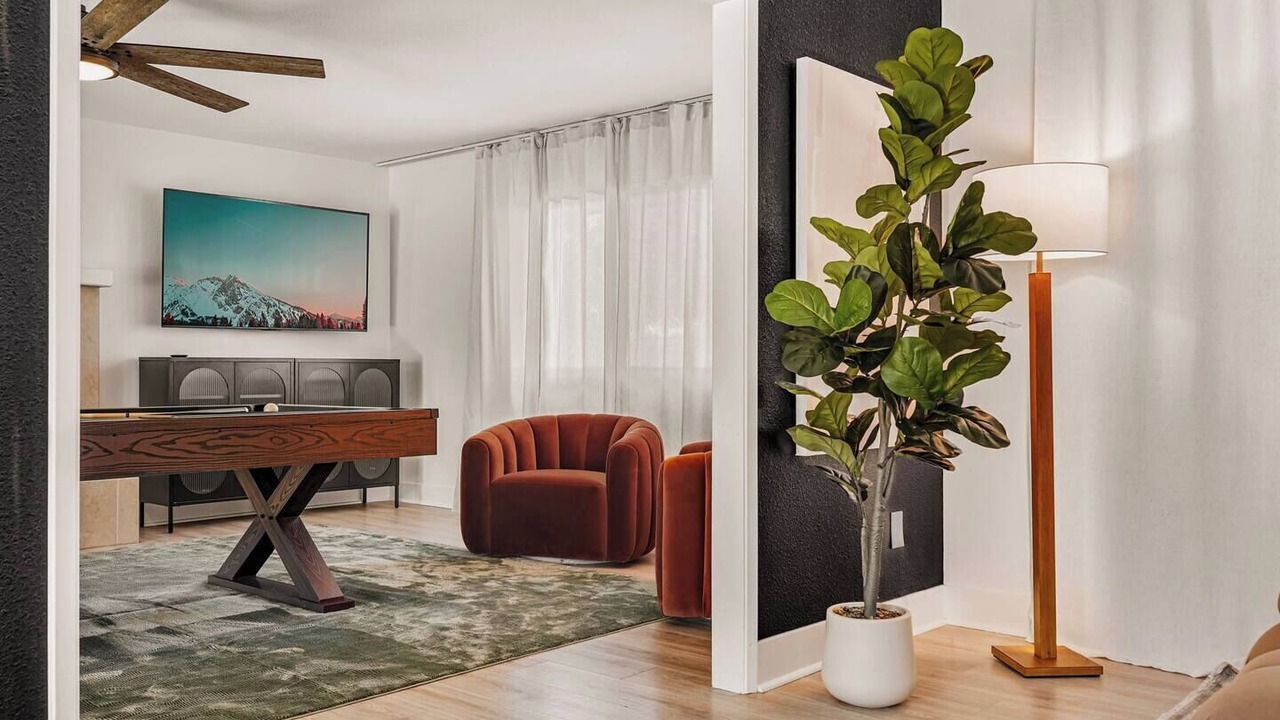 Photo of Livingroom in Estates at Canyon Crest