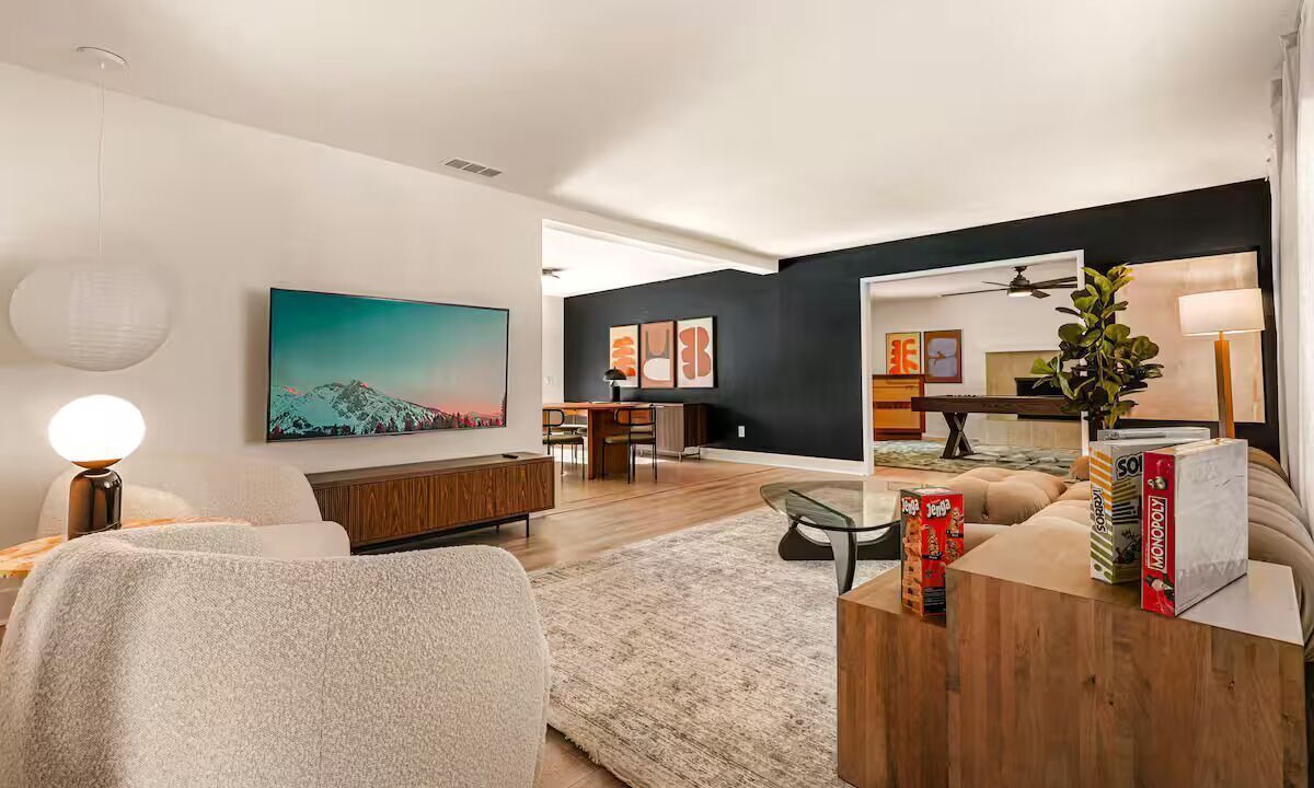 Photo of Livingroom in Estates at Canyon Crest