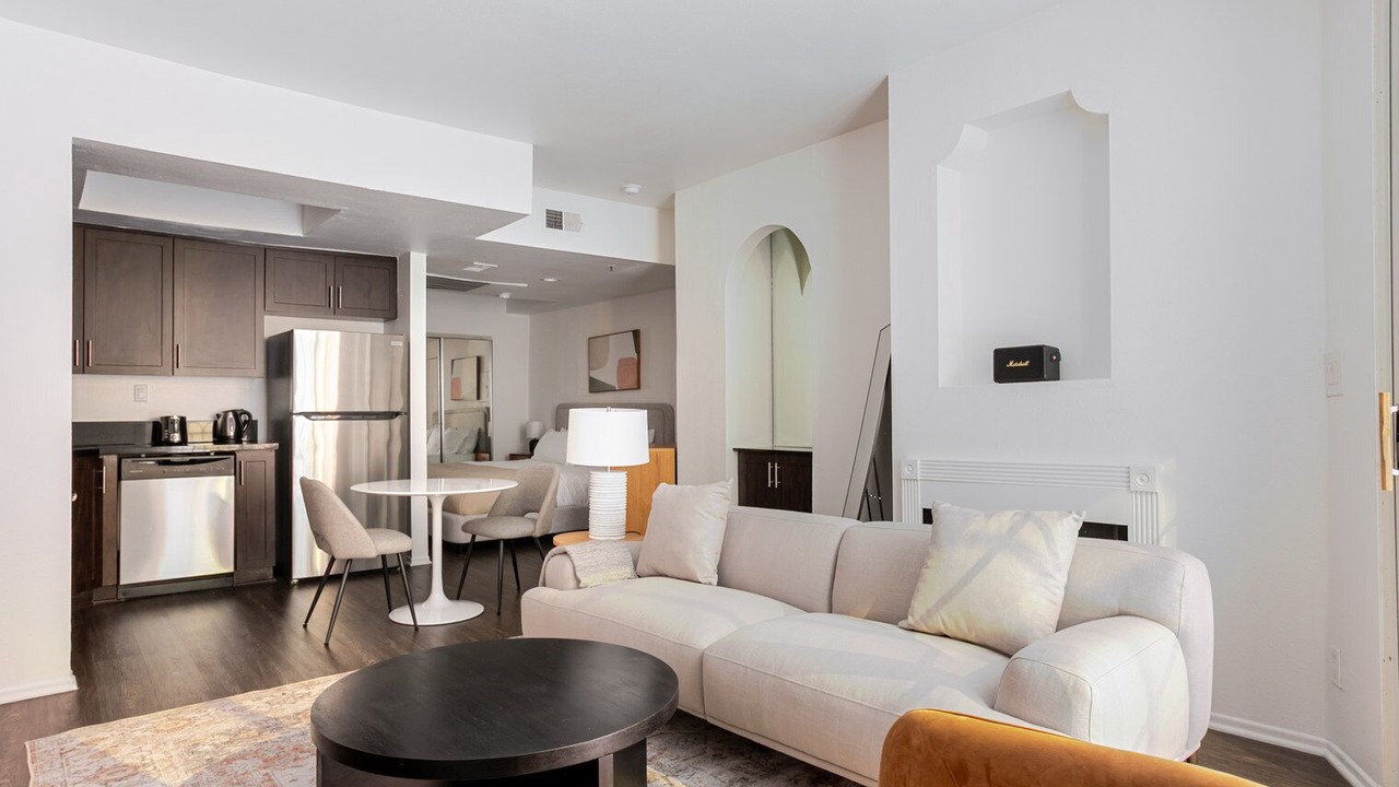 Photo of Livingroom in La Brea