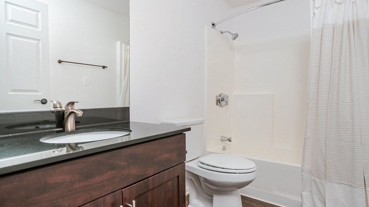 Photo of Bathroom in La Brea