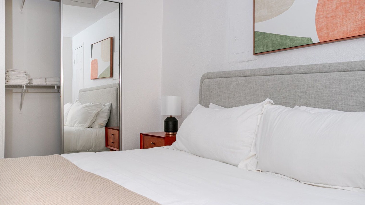 Photo of Bedroom in La Brea