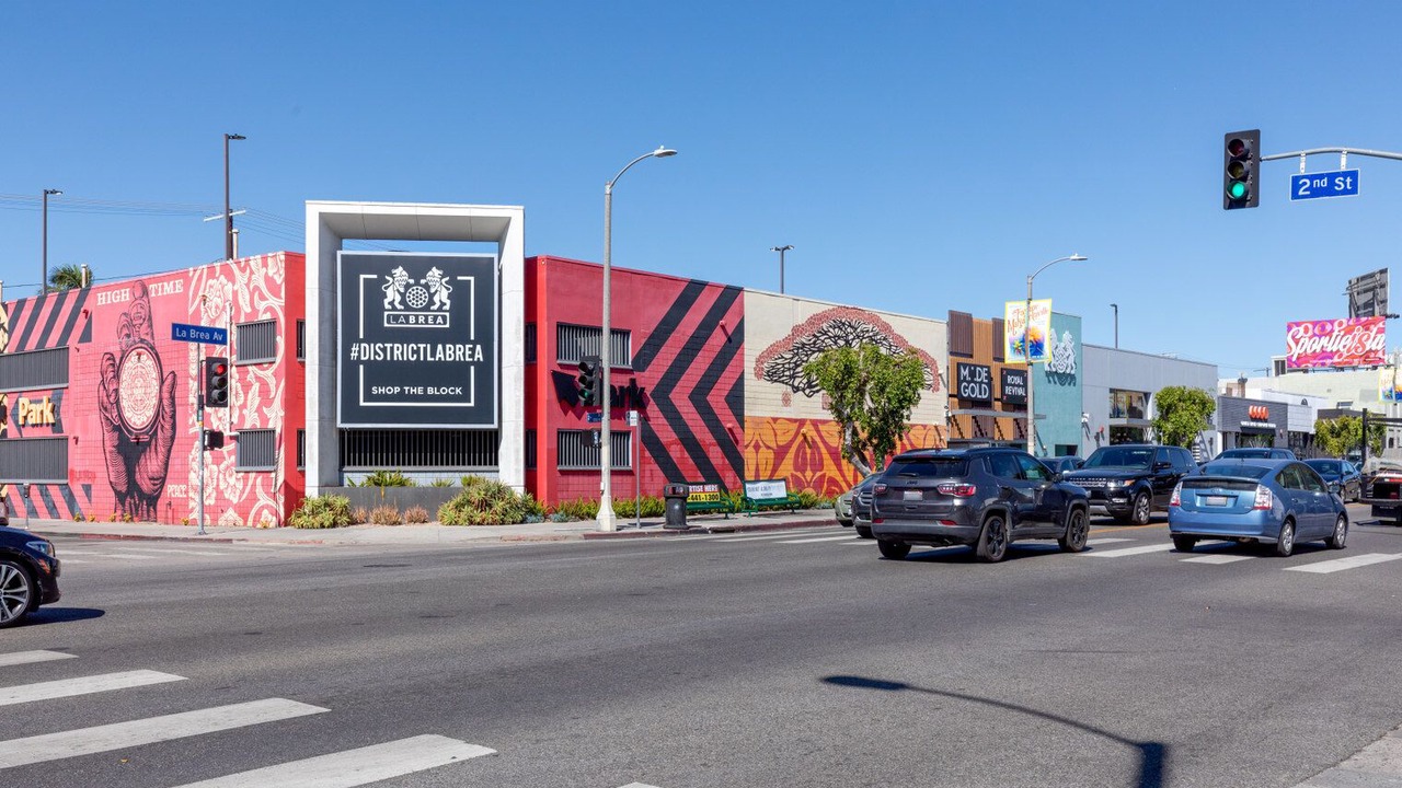 Photo of Others in La Brea