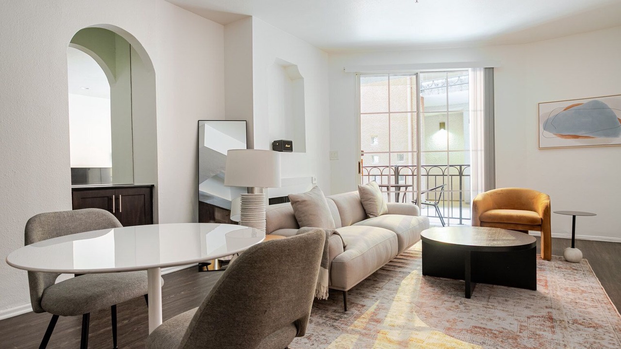 Photo of Livingroom in La Brea