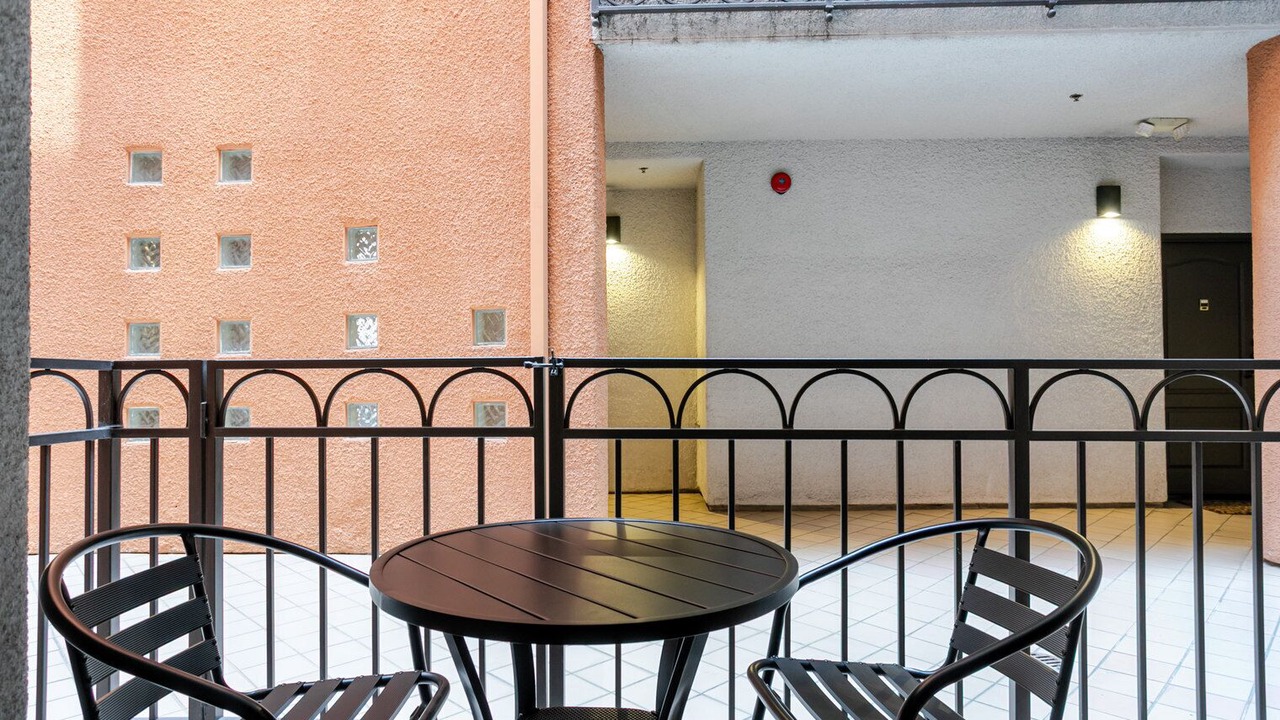 Photo of Patio Balcony in La Brea