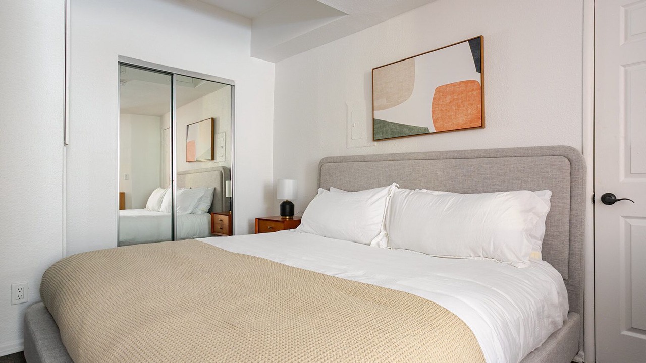 Photo of Bedroom in La Brea