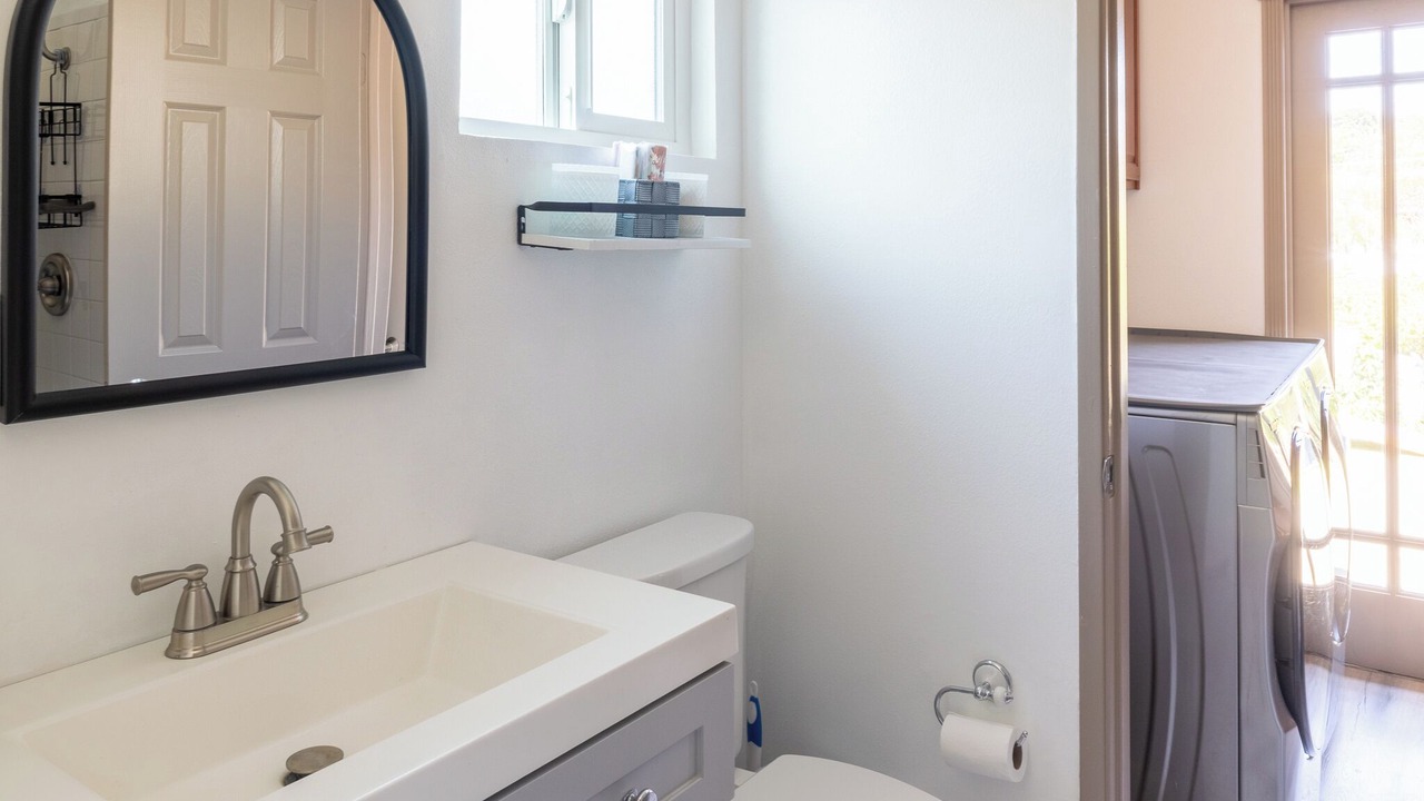 Photo of Bathroom in Lincoln Acres