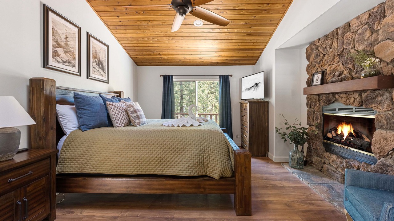 Photo of Livingroom in Big Bear