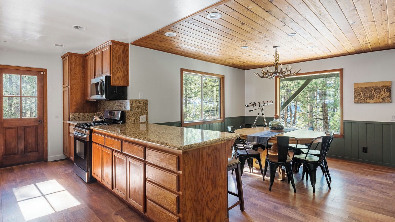 Photo of Bedroom in Big Bear