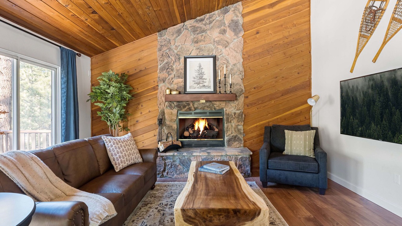 Photo of Livingroom in Big Bear