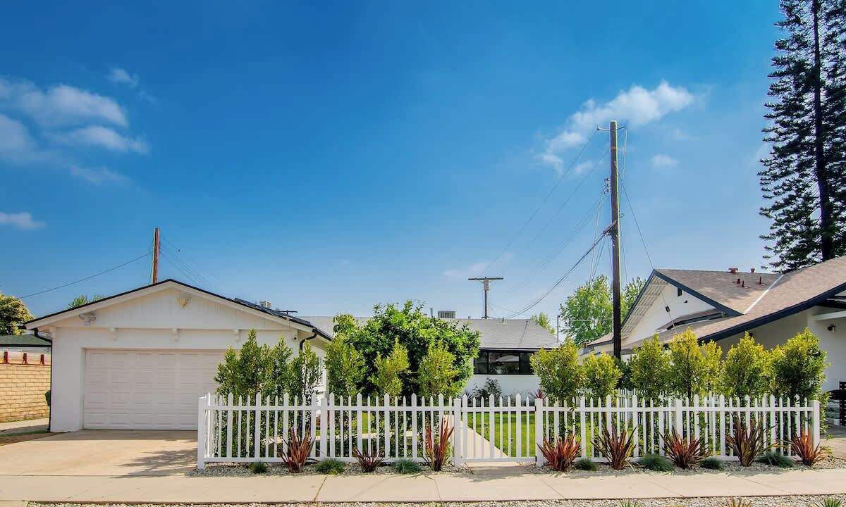 Photo of Outdoor in Valley Glen