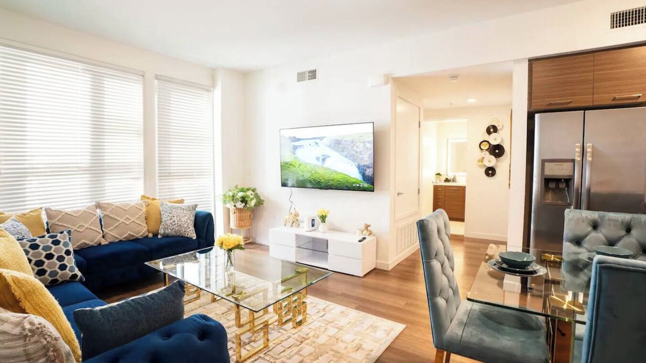 Photo of Livingroom in Downtown