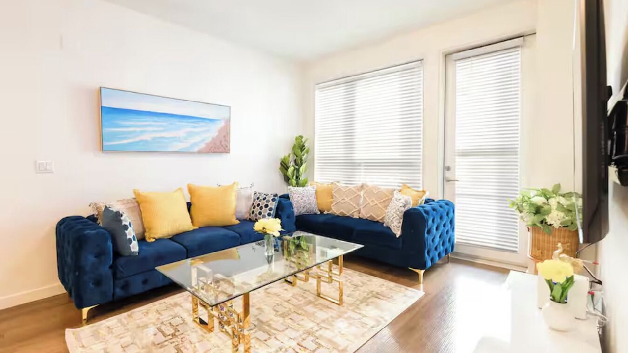 Photo of Livingroom in Downtown