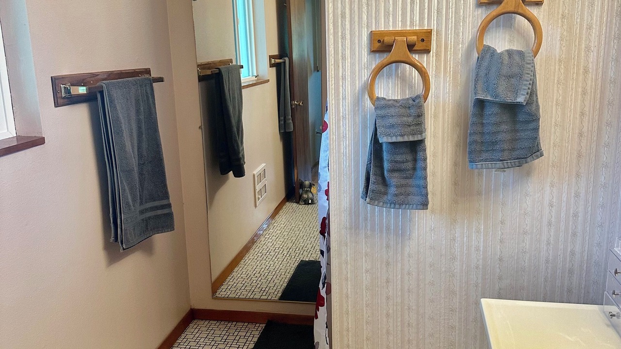 Photo of Bathroom in Crescent City