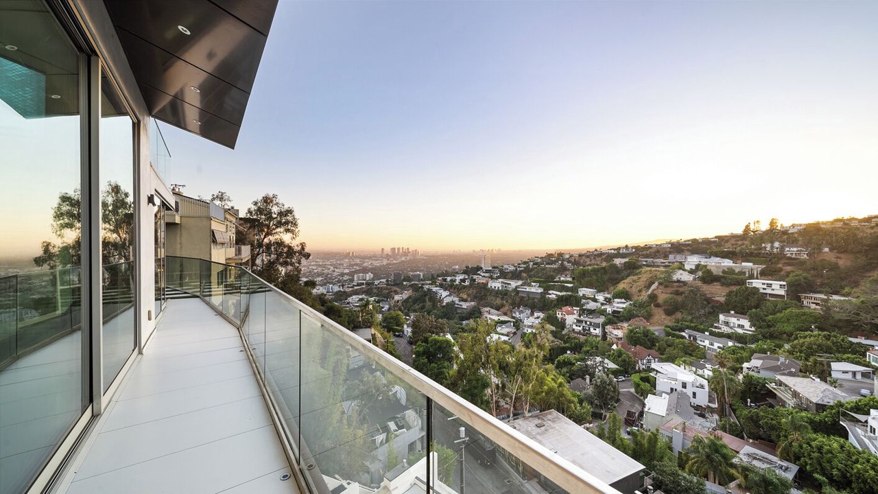 Photo of Outdoor in Hollywood Hills West
