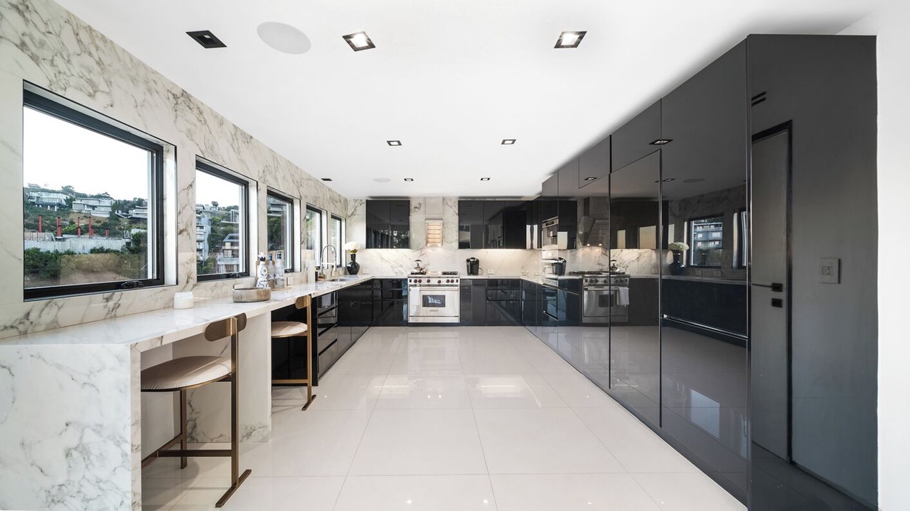 Photo of Kitchen in Hollywood Hills West