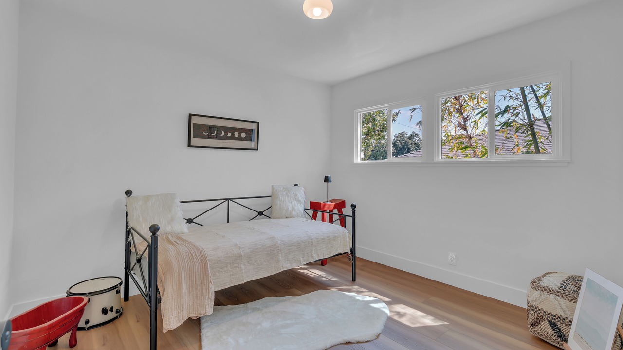 Photo of Bedroom in Inglewood