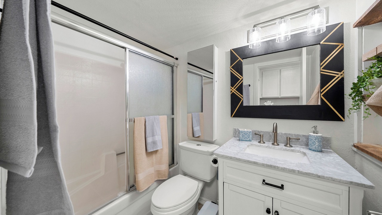 Photo of Bathroom in Valle Vista