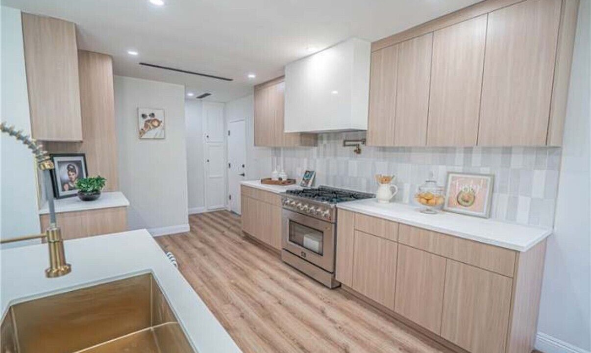 Photo of Kitchen in Canoga Park