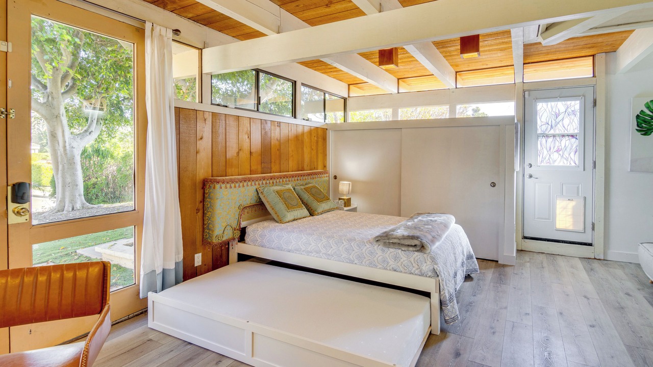 Photo of Bedroom in Central Malibu