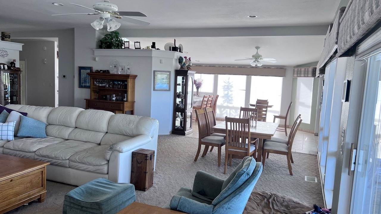 Photo of Livingroom in Blythe