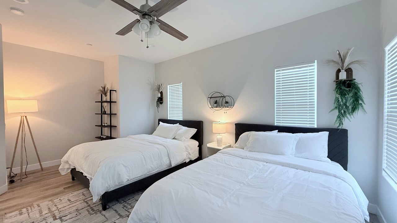 Photo of Bedroom in Midway City