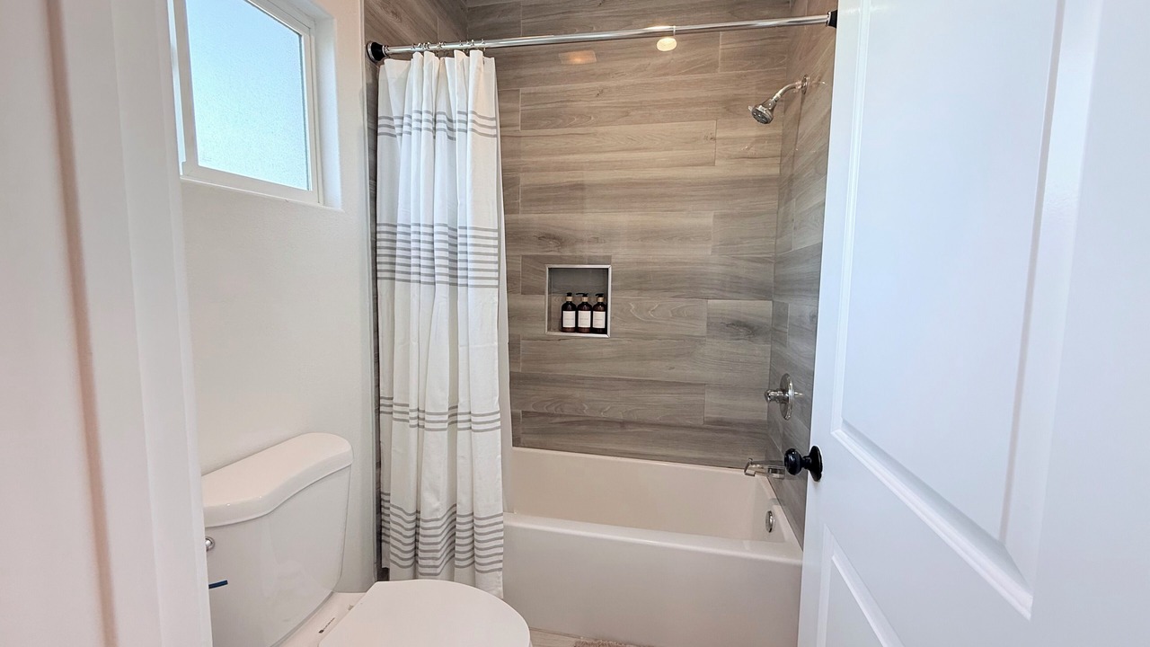 Photo of Bathroom in Midway City