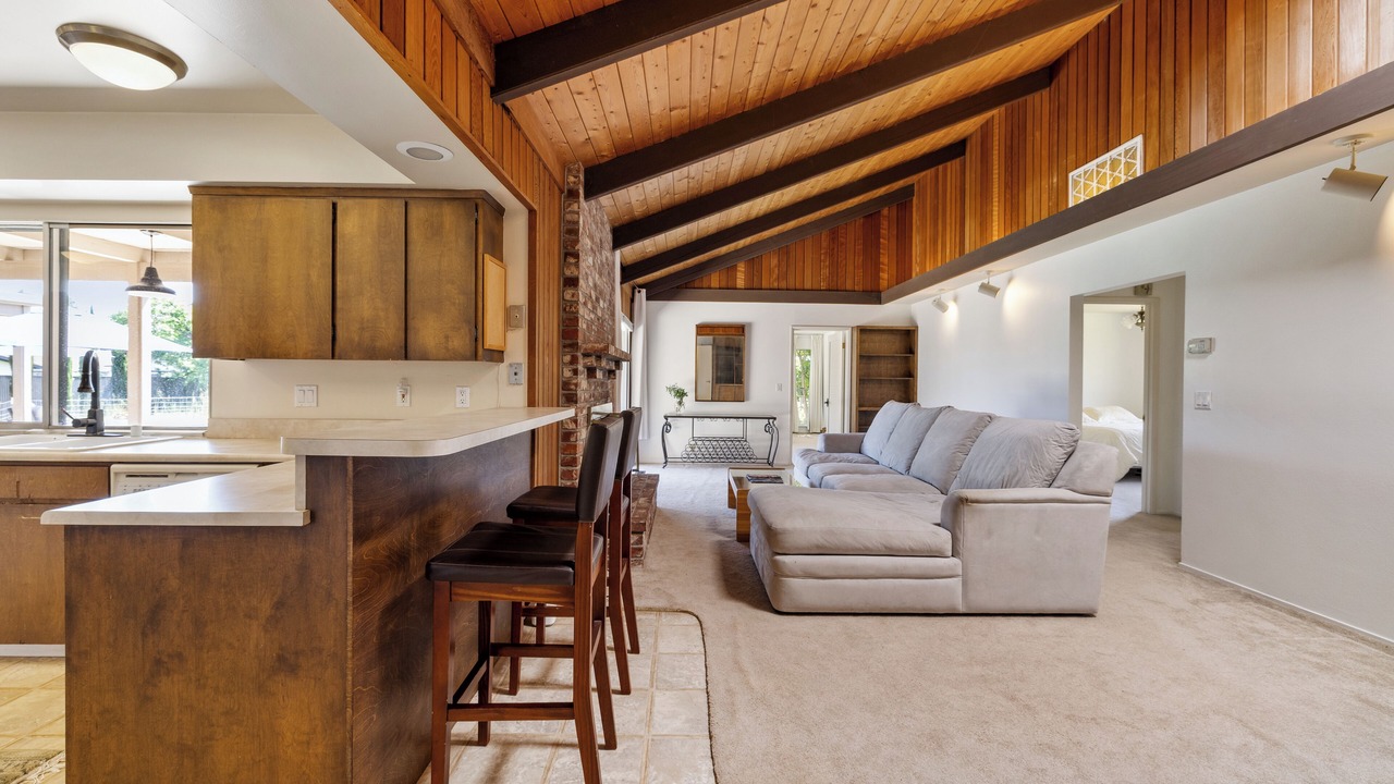 Photo of Livingroom in St. Helena