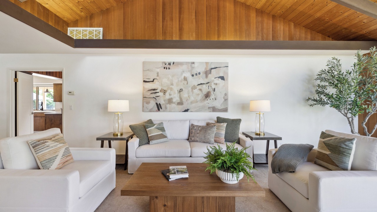 Photo of Livingroom in St. Helena