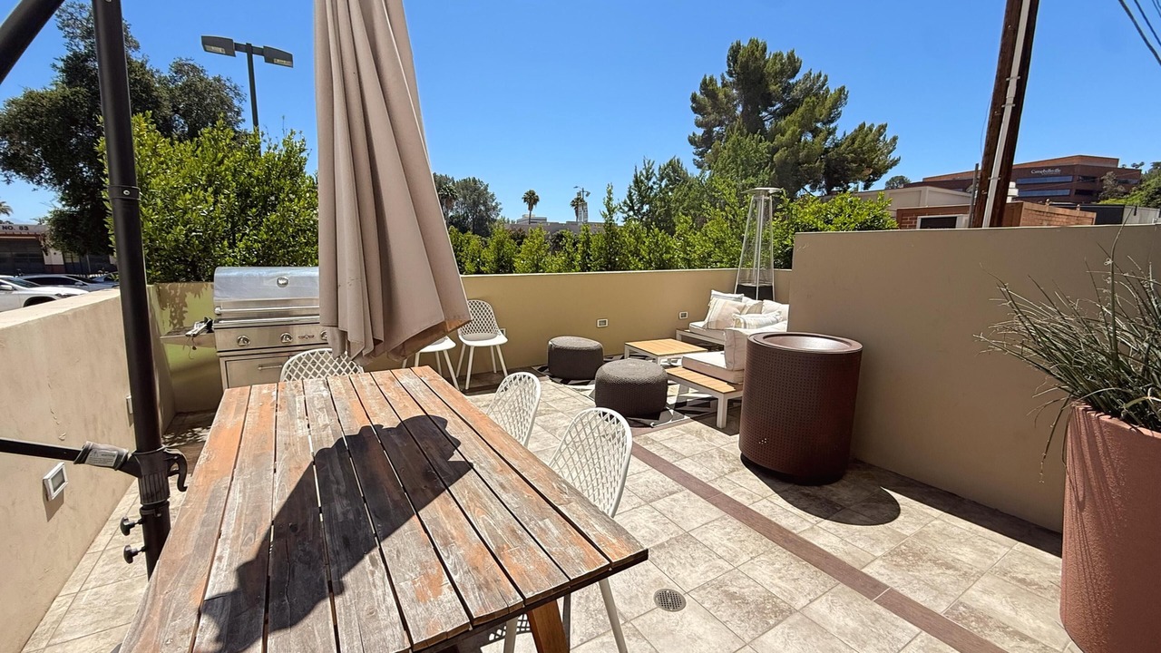 Photo of Outdoor in Encino