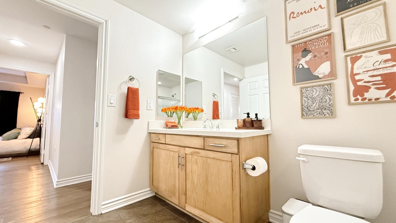Photo of Bathroom in Encino