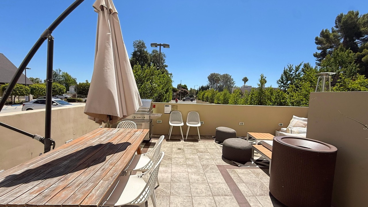 Photo of Outdoor in Encino