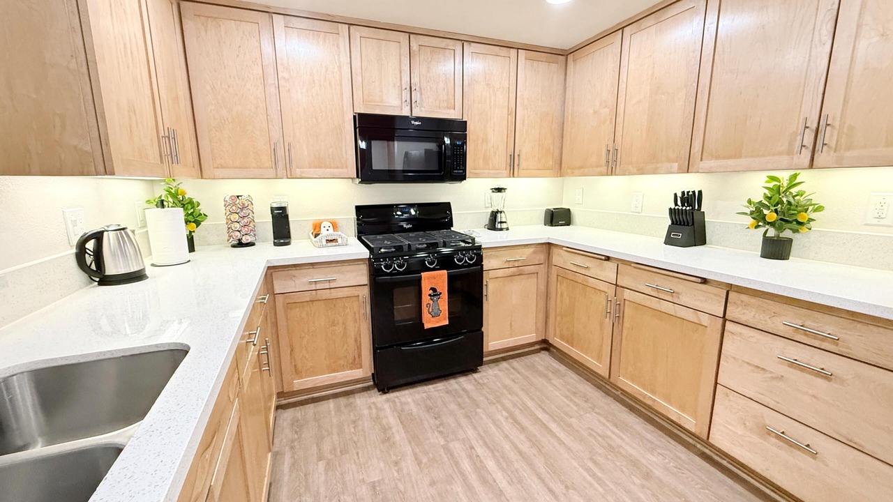 Photo of Kitchen in Encino