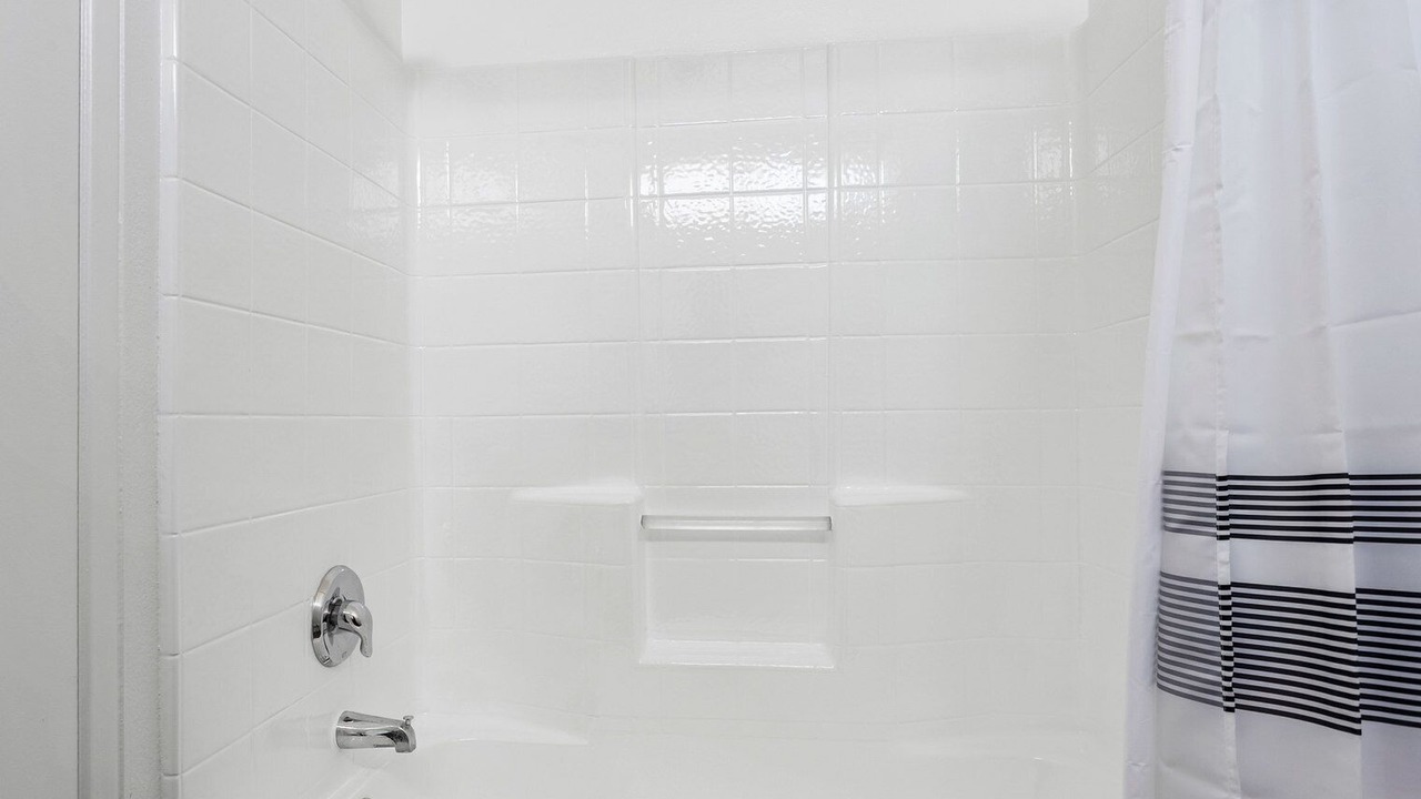 Photo of Bathroom in Miracle Mile