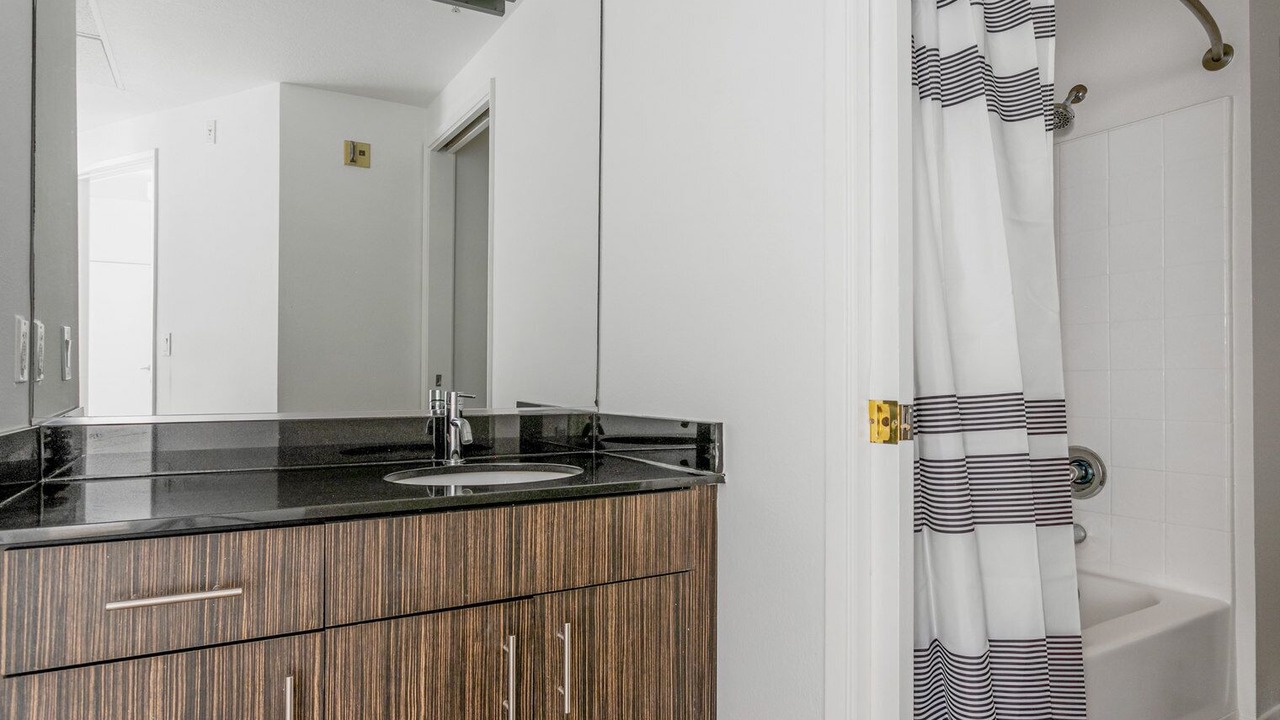 Photo of Bathroom in Miracle Mile