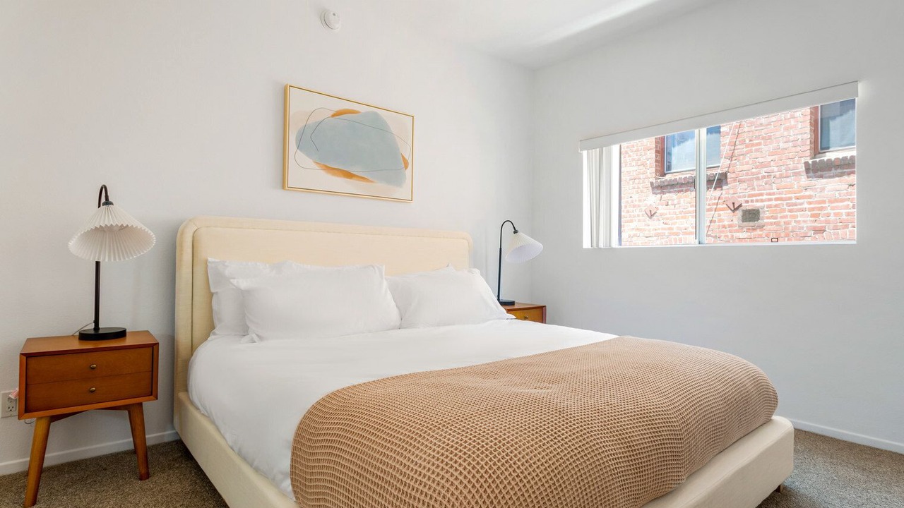 Photo of Bedroom in Miracle Mile