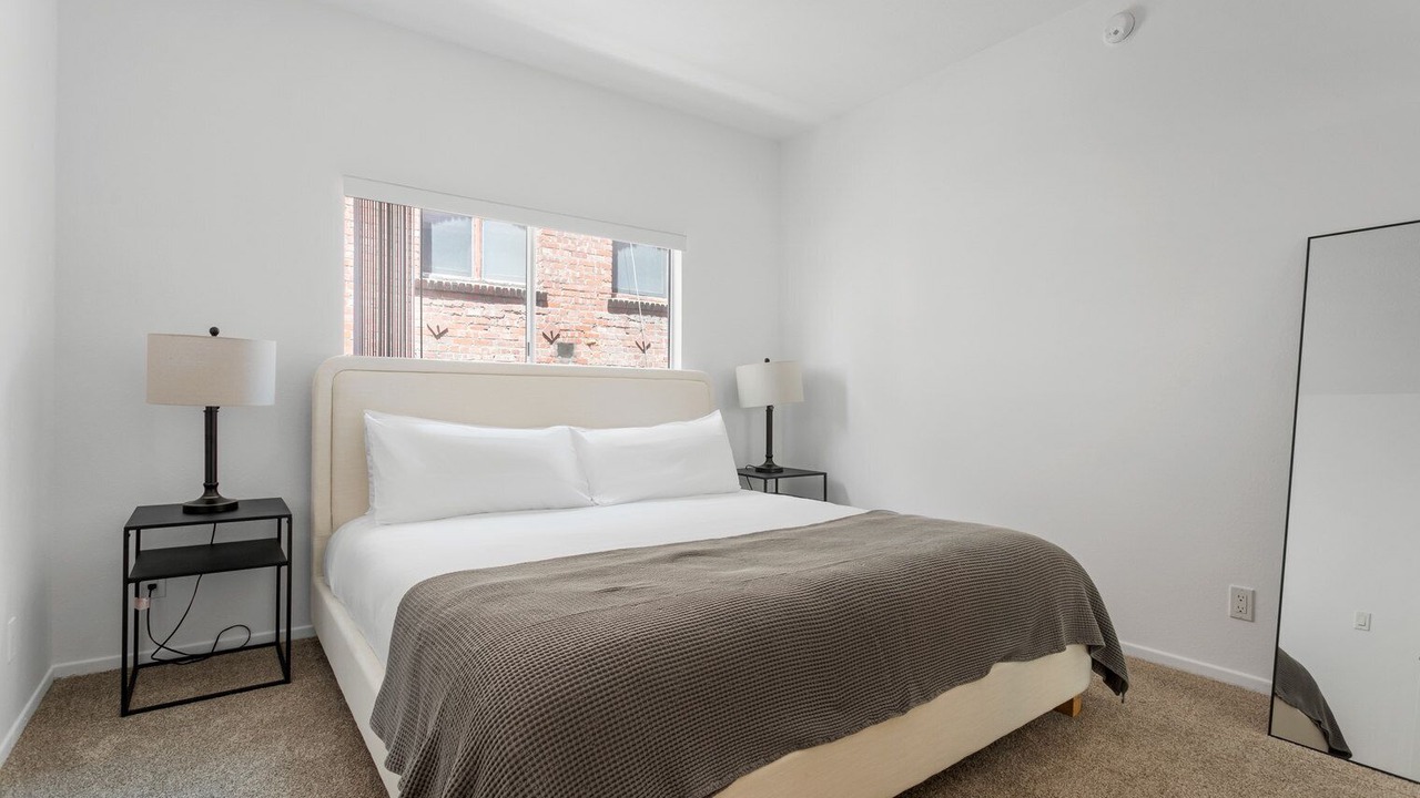 Photo of Bedroom in Miracle Mile